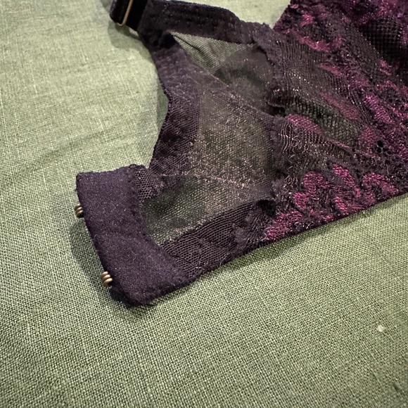 Agent Provocateur Sacha Bra 32D and Garter 2 - Picture 7 of 7